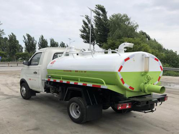 長(zhǎng)安汽油吸糞車